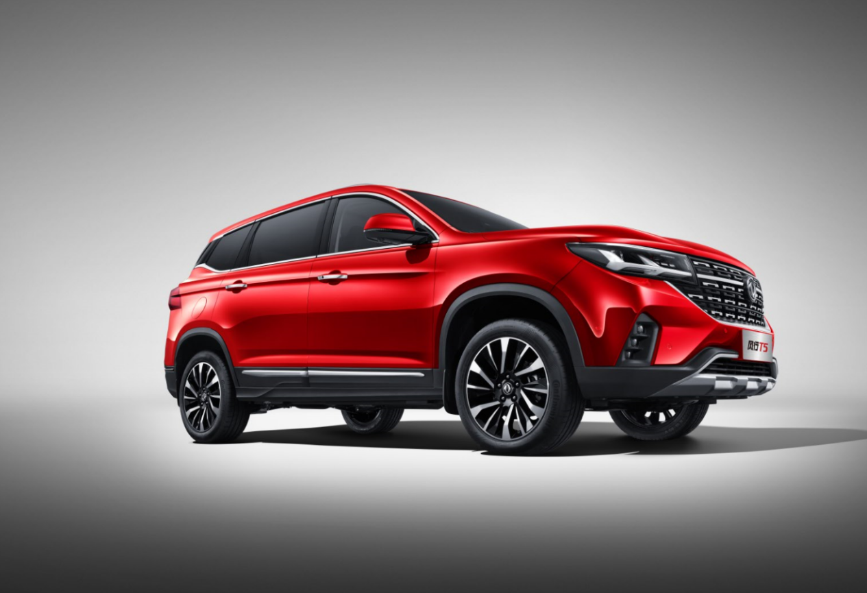 东风风行t5l定位于中型suv,其长宽高分别为4780*1872*1775mm,轴距为