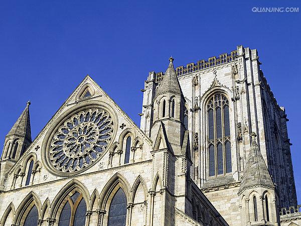 窗,为 a href="#" data-lemmaid="400790">哥特式建筑 /a>的特色之一