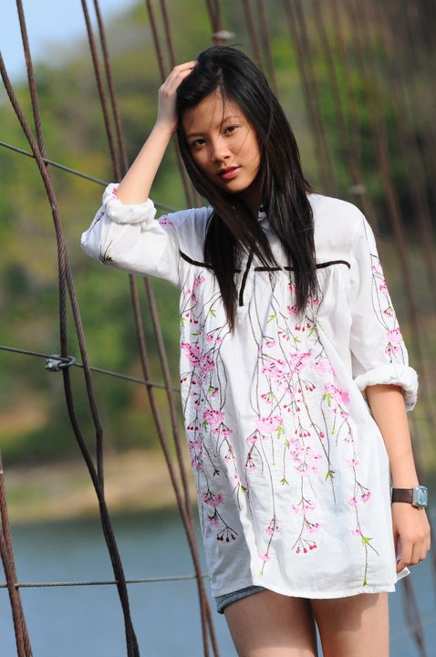  p>平采娜·乐维瑟派布恩(baifern),汉名吕爱惠,1992年9月30日出生于