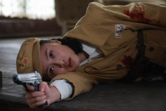  p>《枪声背后》是中国电影集团公司出品的谍战剧,由 a target="