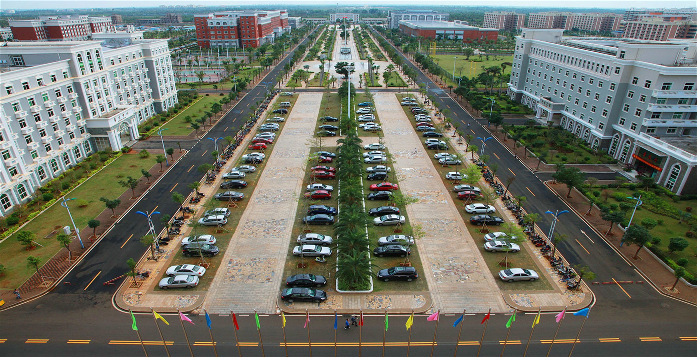  p>海口经济学院( i>haikou university of economics /i>),简称"海经