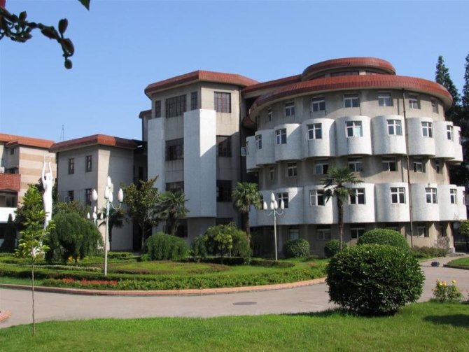 江汉艺术职业学院