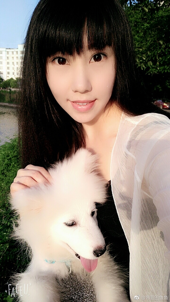  p>《我要陪你蜜月旅行》是带泪的鱼演唱的一首歌曲. /p>