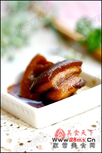  p data-id="gnbam925yy">竹笋红烧肉,外文名braised pork with