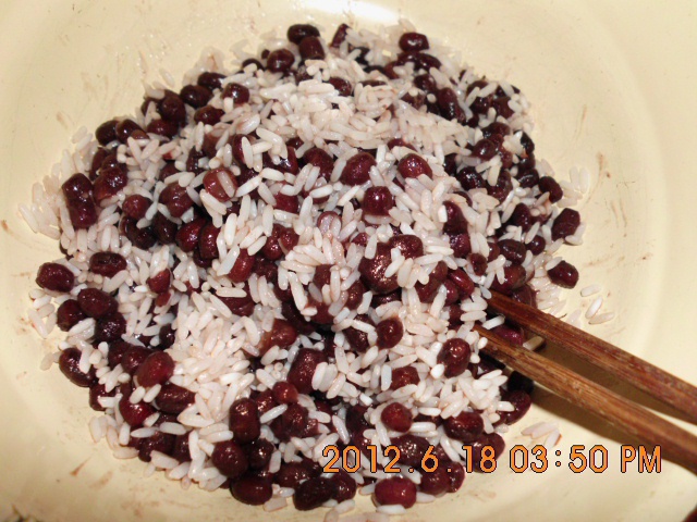 红豆蜜枣三角粽