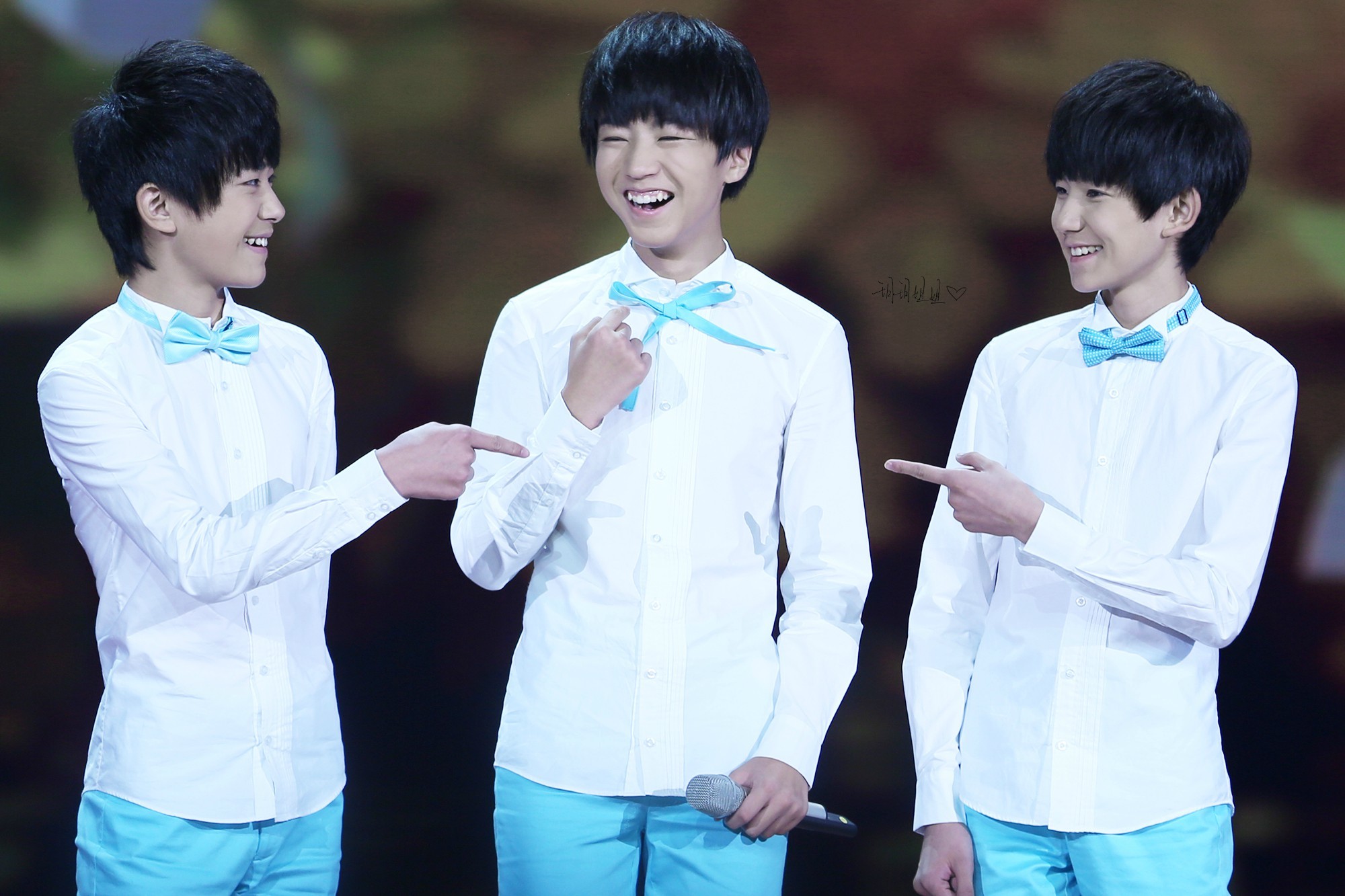 data-lemmaid="9083733">tfboys /a>演唱的主题曲《开学第一课》中