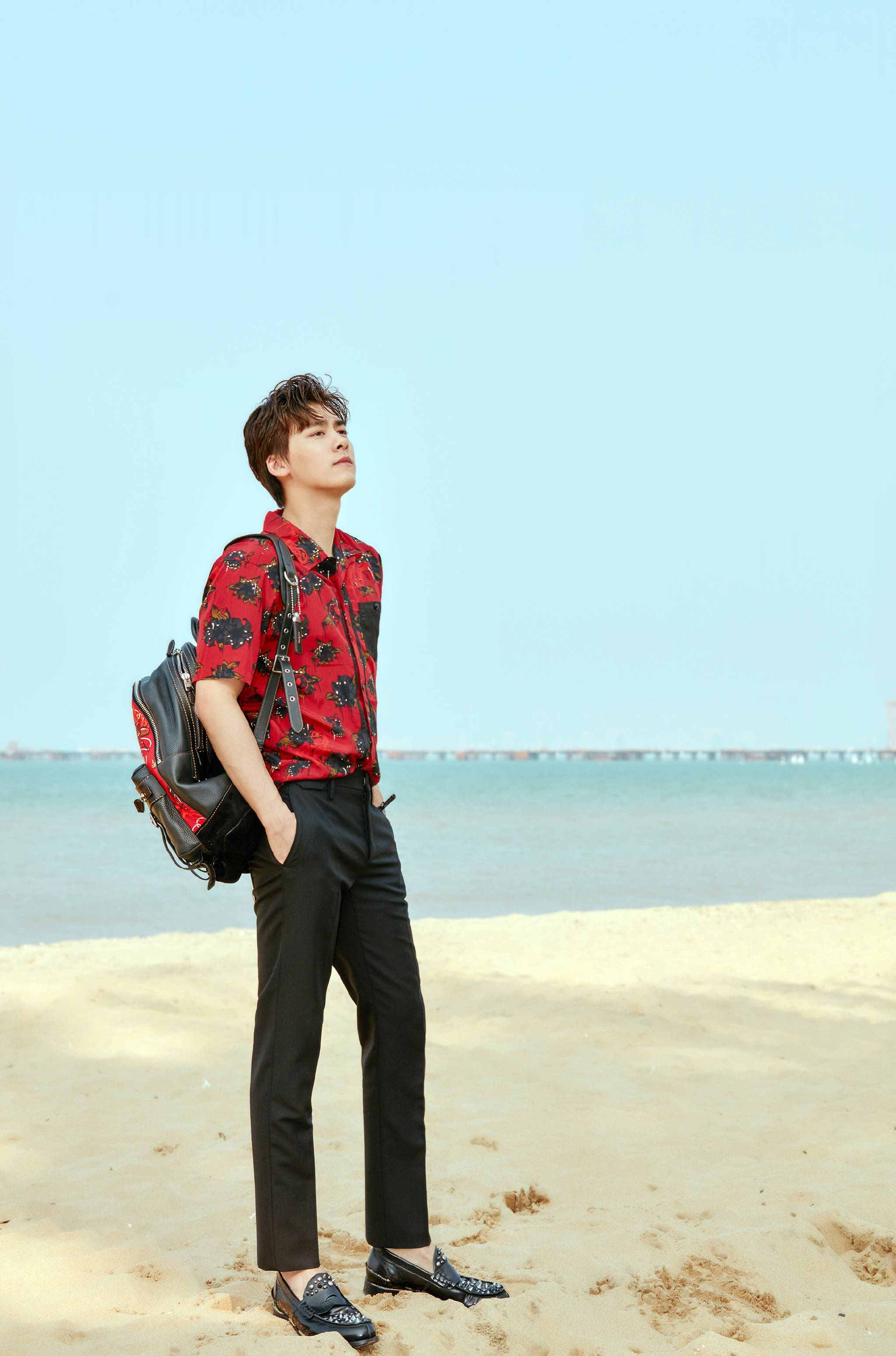  p>李易峰,1987年5月4日出生于四川省成都市,中国内地男演员,流行乐