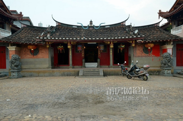  p>圣泉宫位于福建省仙游县鲤南镇圣泉村.