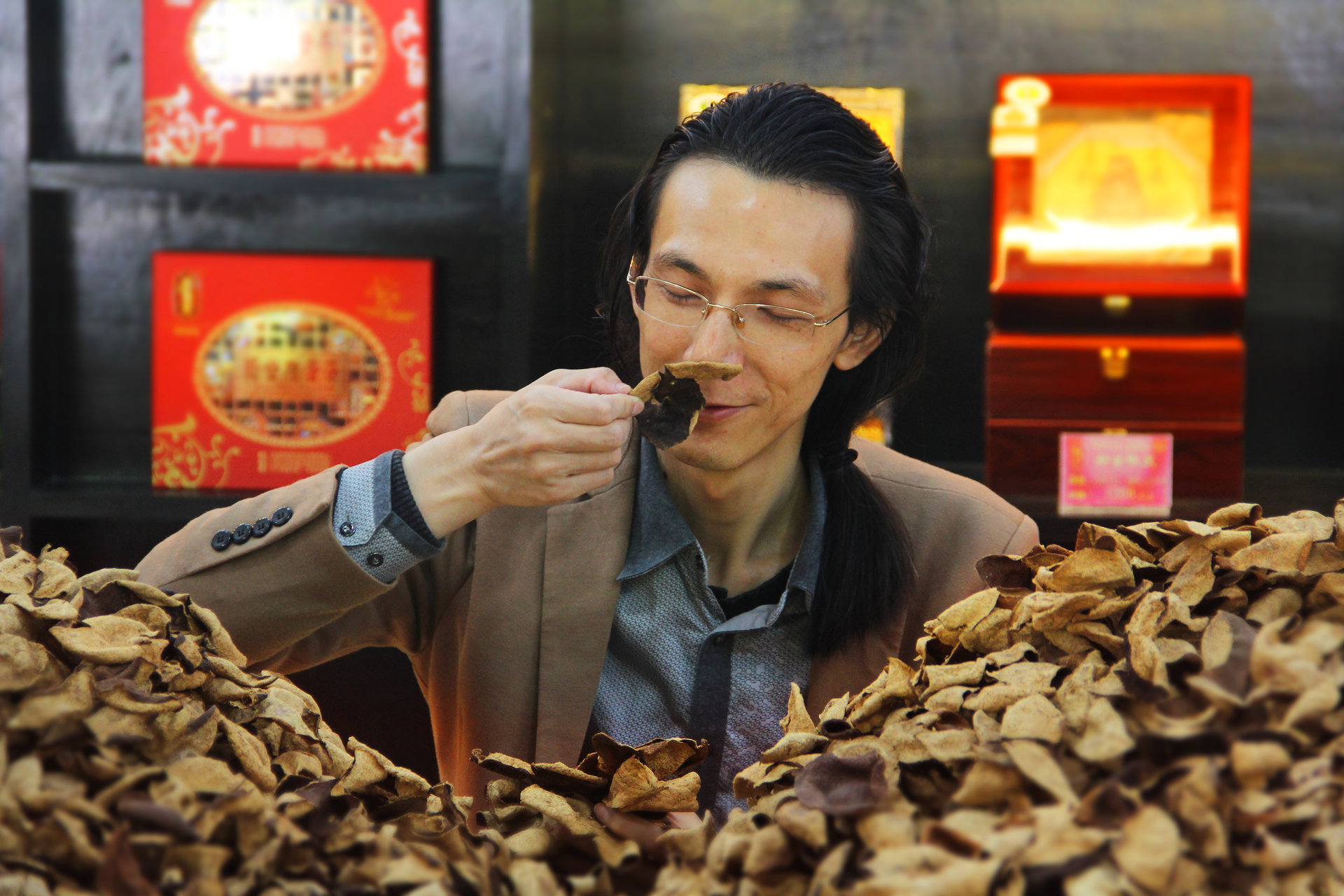  p>陈柏忠,广东新会人,现任 a target="_blank" href="/item/江门市