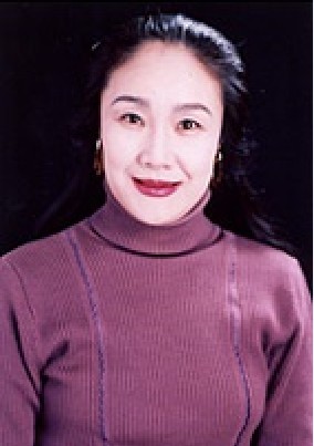 是:蜘蛛女,隙,牺牲咒,金发怪谈和死亡前兆,是由白石加代子 , 远藤章造