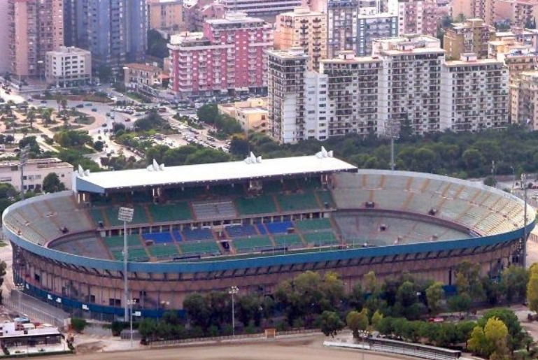 贝拉球场(stadio renzo barbera),是意大利足球俱乐部巴勒莫的主场