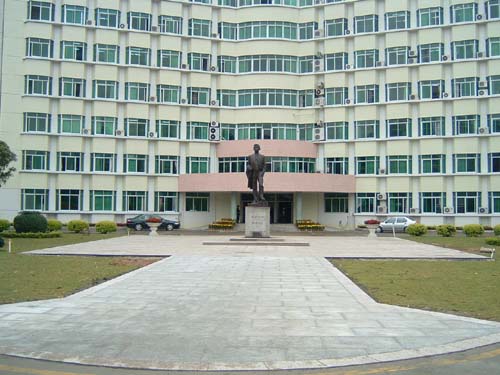 廖仲恺铜像