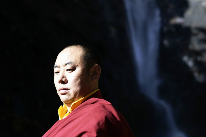 李西新甲旦真活佛