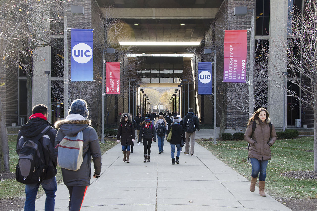 大学芝加哥分校(university of illinois at chicago),简称uic,创立于