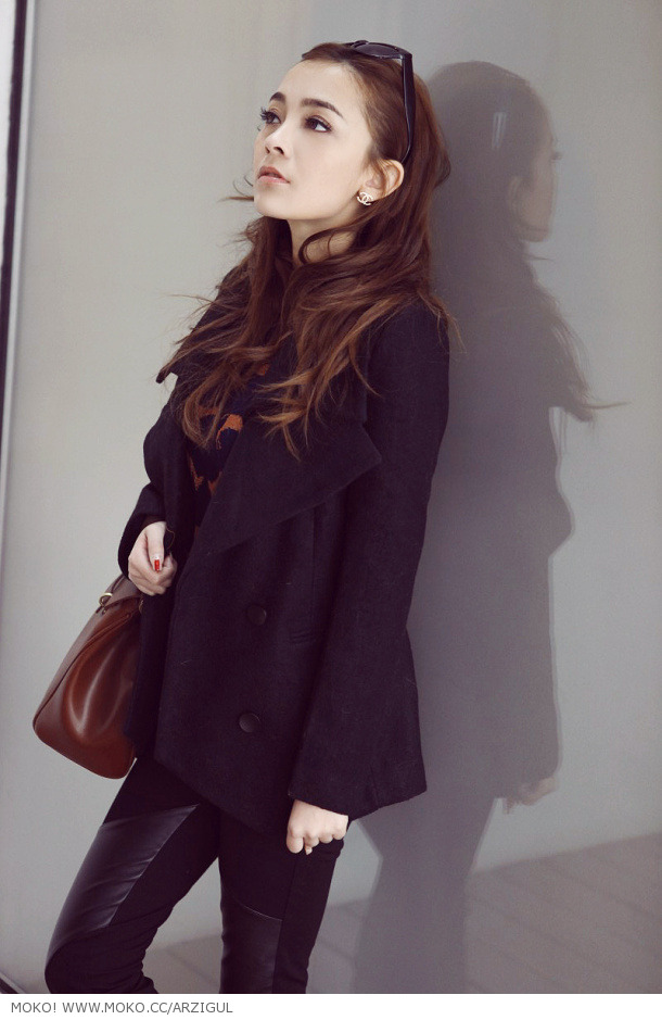  p>阿孜(阿孜古丽·尼加提),女,维吾尔族,出生日期1992年1月10日,新疆