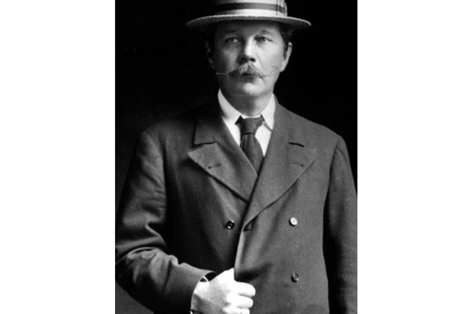 the strange case of sherlock holmes & arthur conan doyle