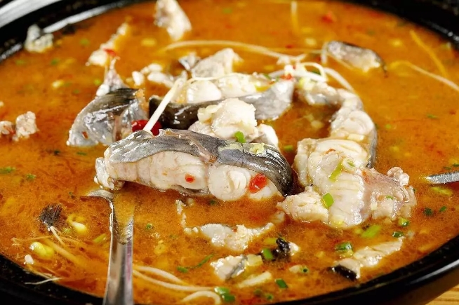  p>湘西苗家酸鱼简介: /p> p>酸鱼是贵州湖南苗族人做的一种食品,每个