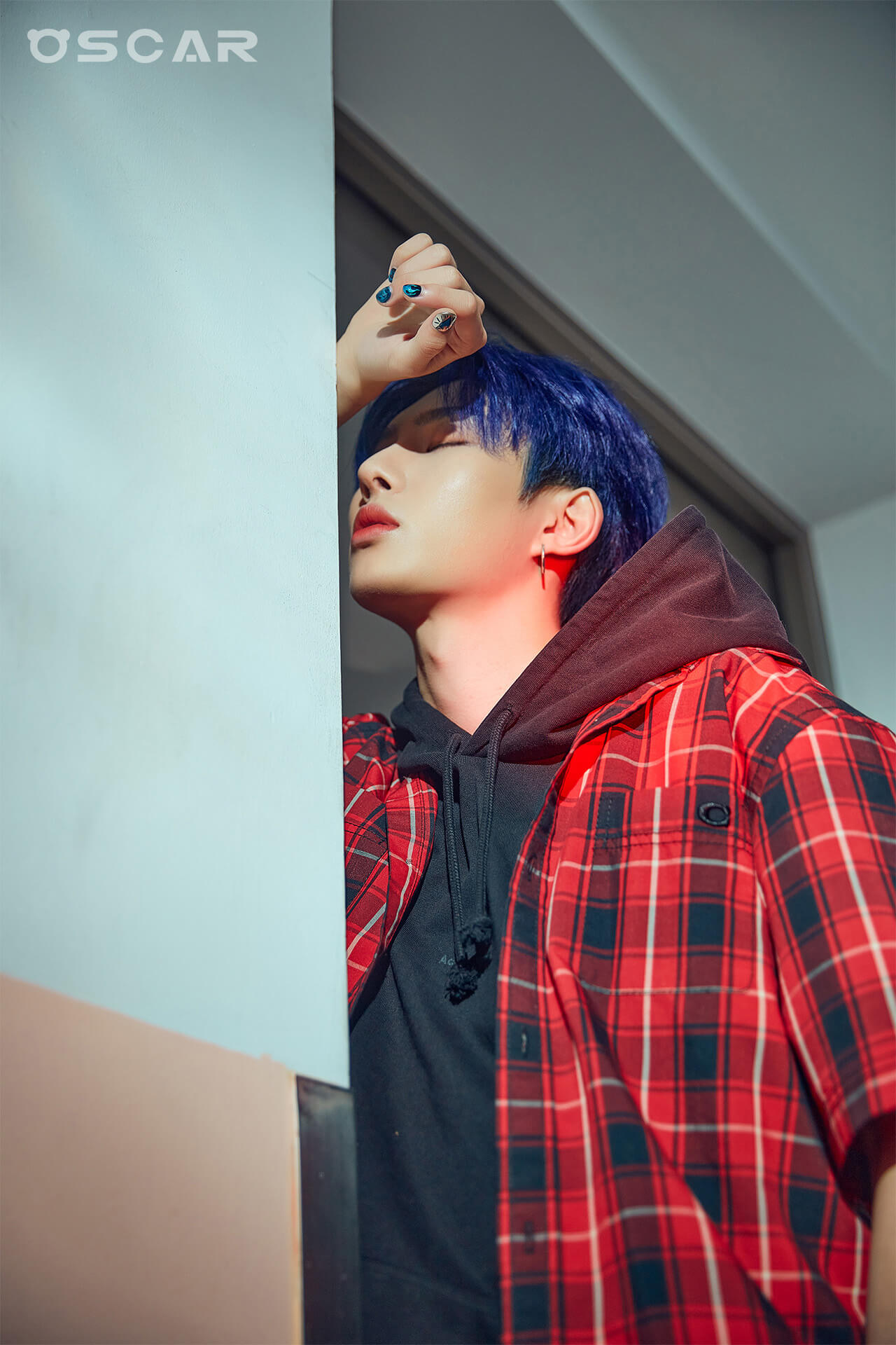 wang),本名王政熊,1998年7月30日出生于巴西圣保罗,祖籍四川成都,中国