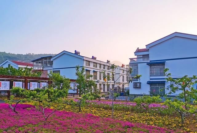 "合村并点",有的地方称之为合村并镇或合村并城