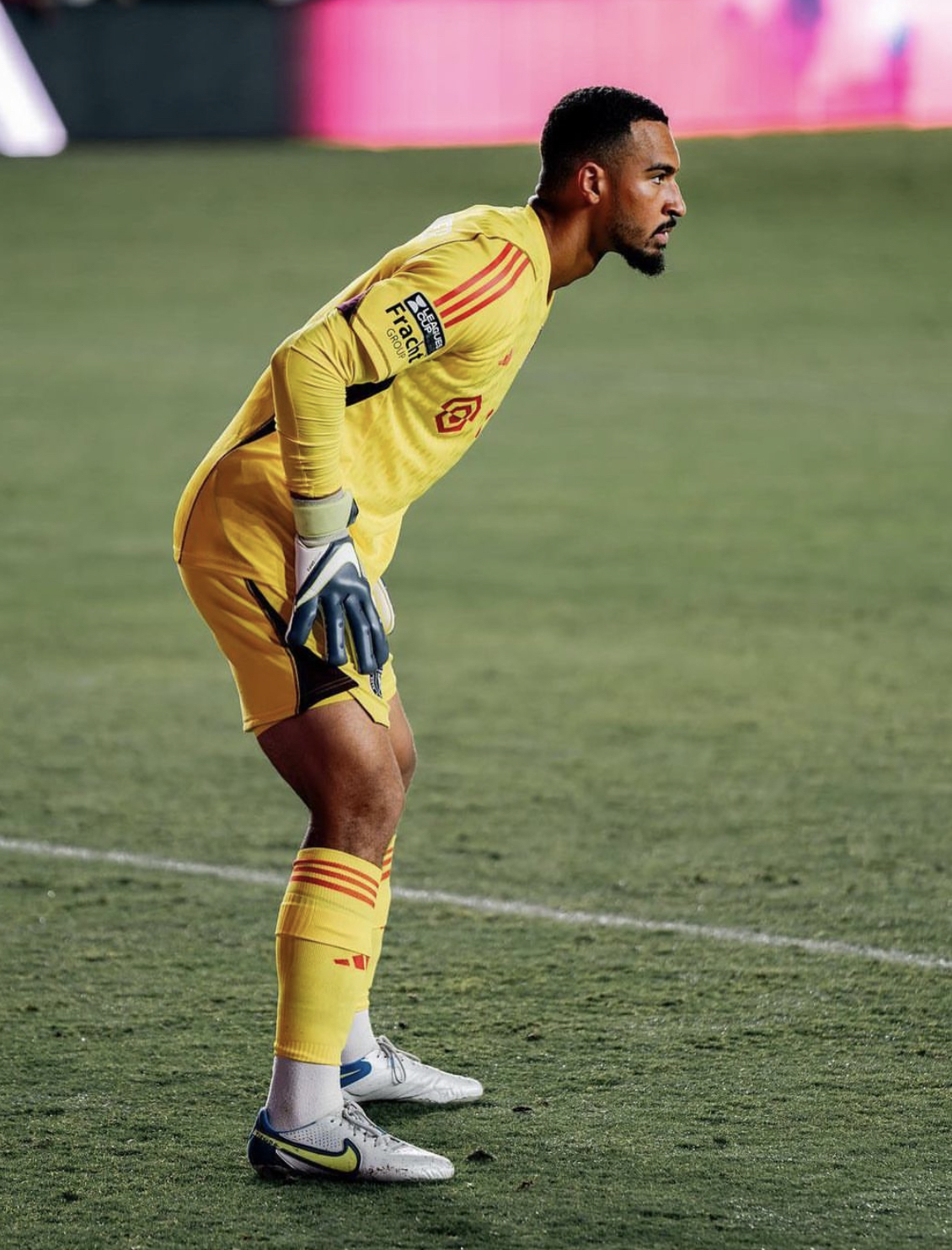 德雷克·卡伦德