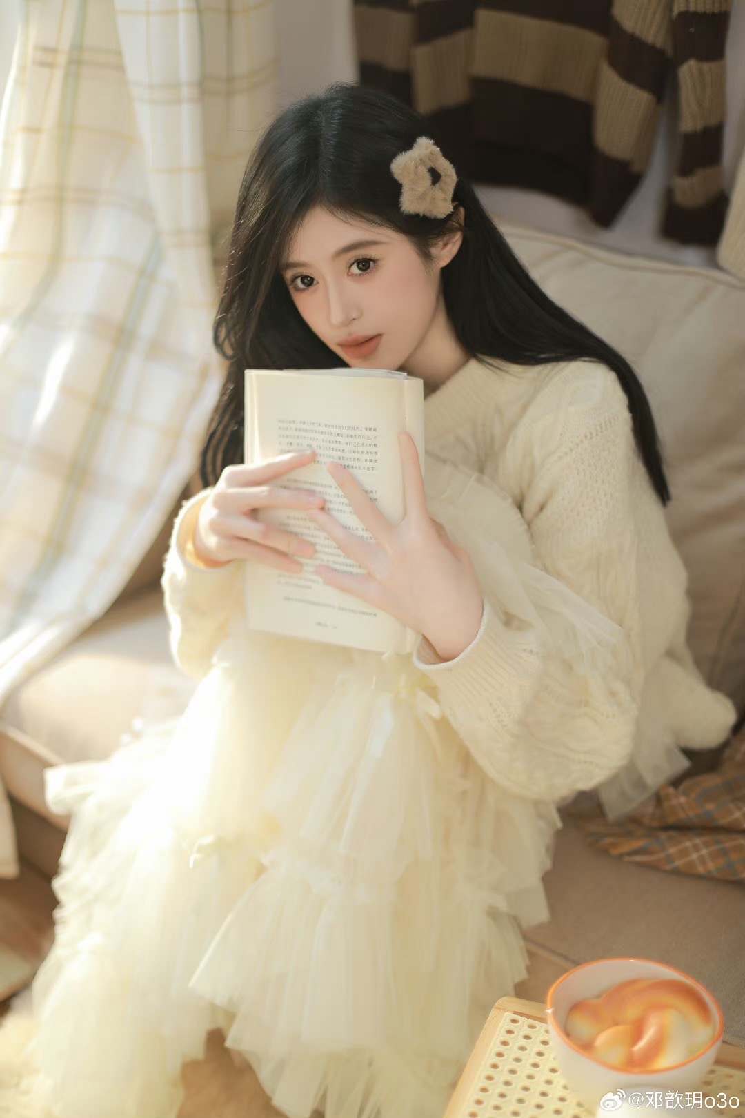  p data-id="2ggt51oos6i">邓歆玥,2005年4月