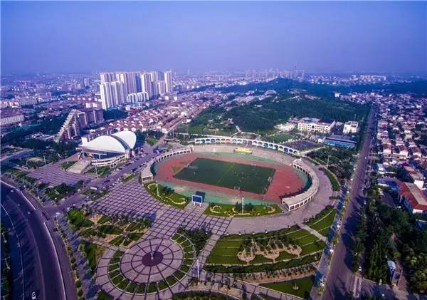 邹城市体育公园