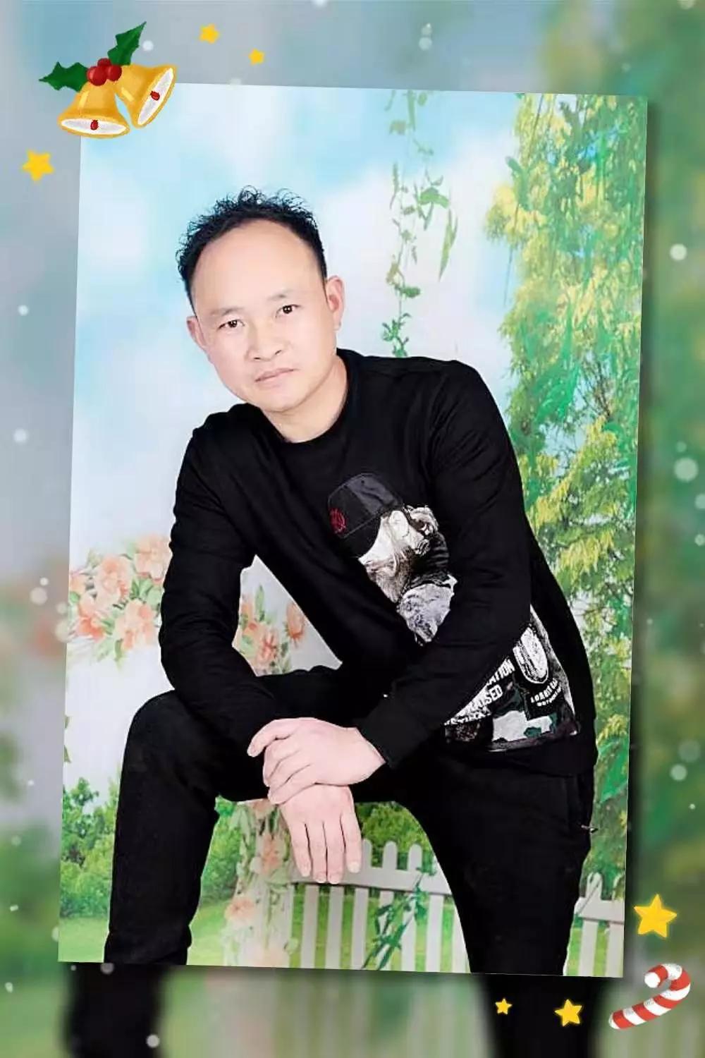 中国当代实力派诗人书画家——卢天雄微型诗书画作品精选_百科TA说