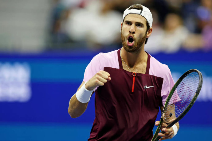 卡伦·卡恰诺夫