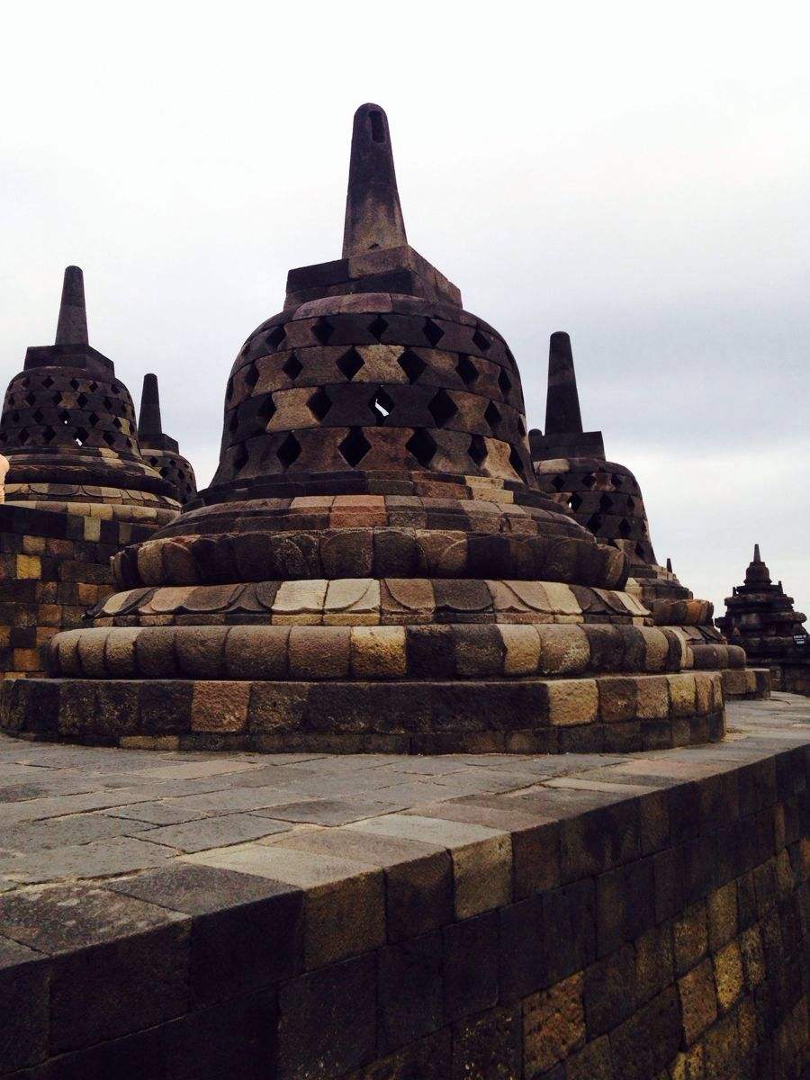  p>婆罗浮屠塔是位于印度尼西亚爪哇岛中部马吉冷 a target="_blank"