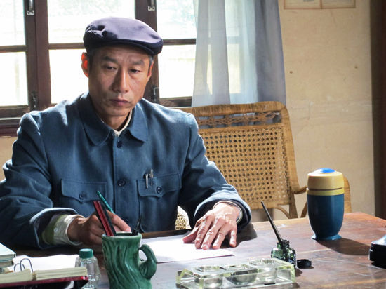  p>《杨善洲》是浙江天光地影影视制作有限公司出品的农村题材电视剧