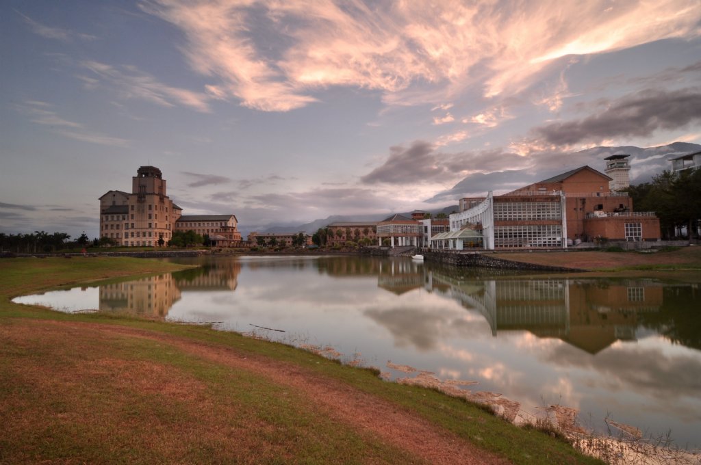  p>台湾"东华大学"(national dong hwa university)创立于1994年,是一