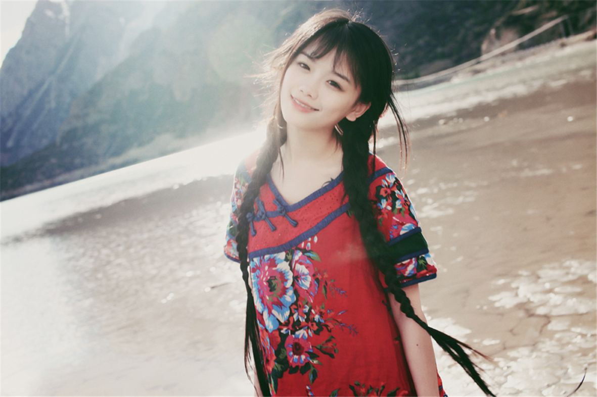  p>南笙 i>(原名罗小伊) /i>,1991年10月23日出生于四川省 a target="