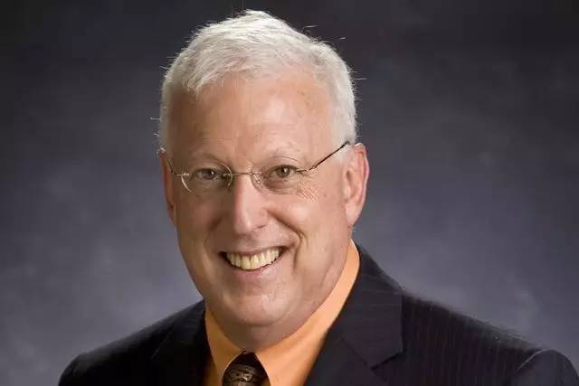 罗伯特·斯滕伯格