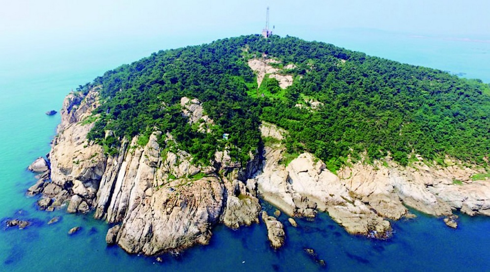 1b4">斋堂岛,位于山东省 a target="_blank" href="/item/青岛/60244"