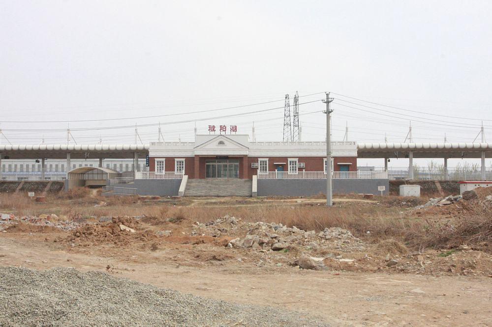 target="_blank" href="/item/沈抚城际铁路/7387449" data-lemmaid="