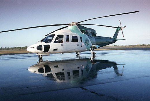 ="/item/西科斯基">西科斯基 /a>公司研制的12座全天候民用运输直升机