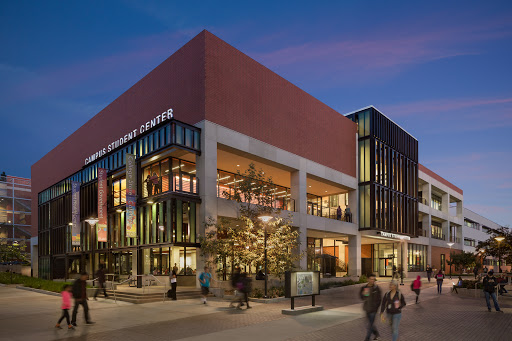  p>东洛杉矶学院(east los angeles college)创立于1945年,它是美国加