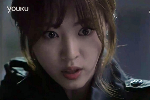  p>李沇熹(李妍熙),韩国女演员.