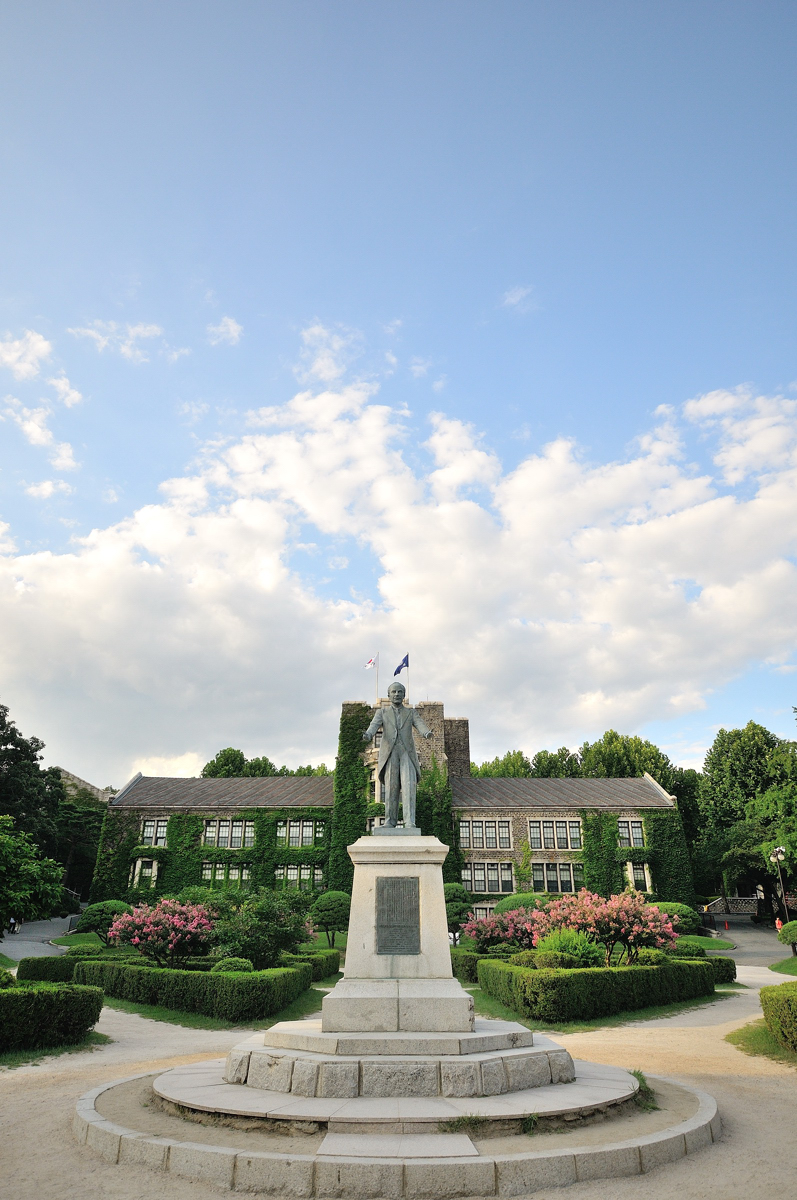 university)位于 a target="_blank" href="/item/韩国/6009333"