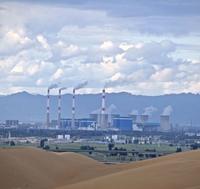  p>达拉特发电厂位于内蒙古鄂尔多斯高原,东靠包(头)西(安)公路,西邻