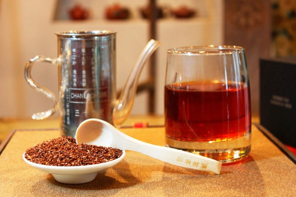  p>南非博士茶简称为"rooibos 茶".意思是红色的灌木.