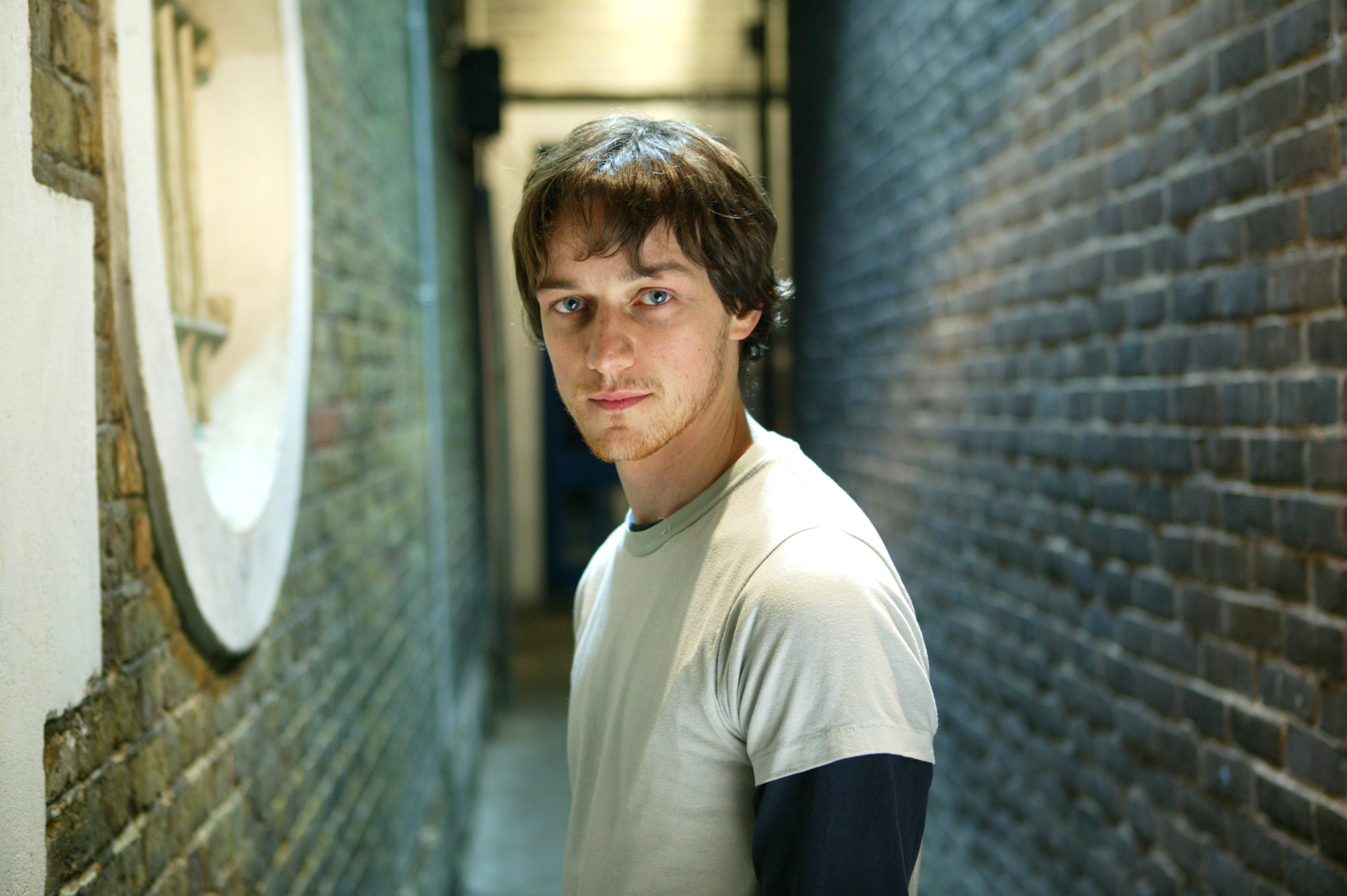  p>詹姆斯·麦卡沃伊(james mcavoy),1979年4月21日出生于英国苏格兰