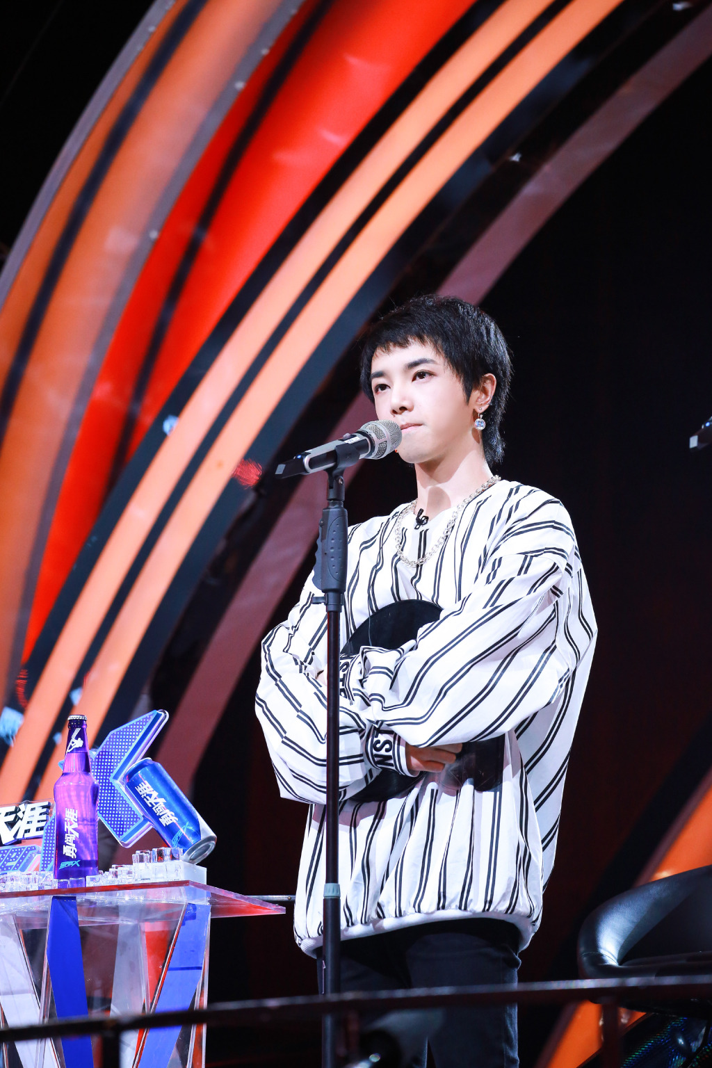  p>华晨宇,1990年2月7日生于湖北省十堰市,中国内地流行乐男歌手,作曲