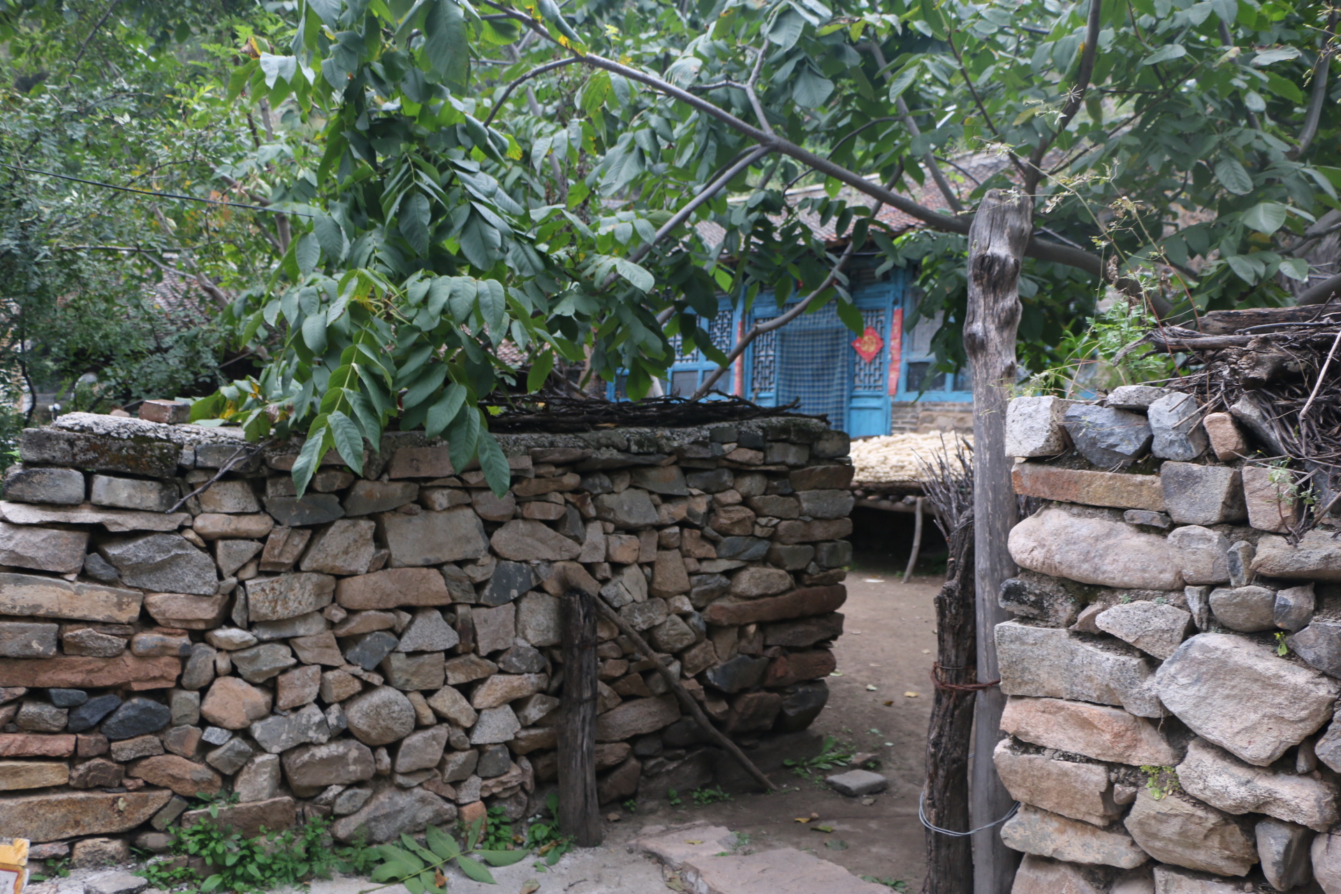  p>野三坡拒马写生基地位于河北省保定市涞水县野三坡.