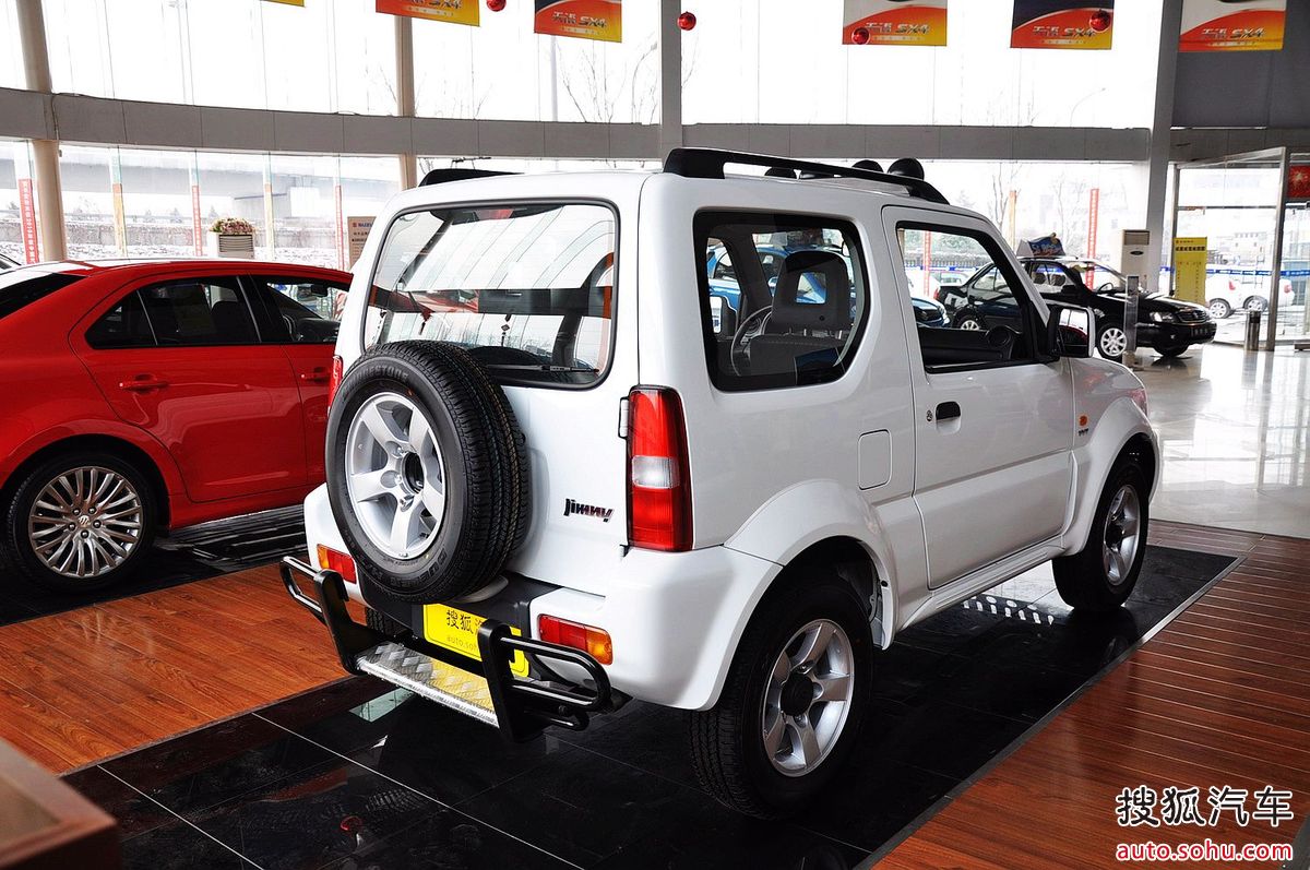  p>铃木吉姆尼是指由日本铃木公司生产的轻型越野车,英文名称为"jimny