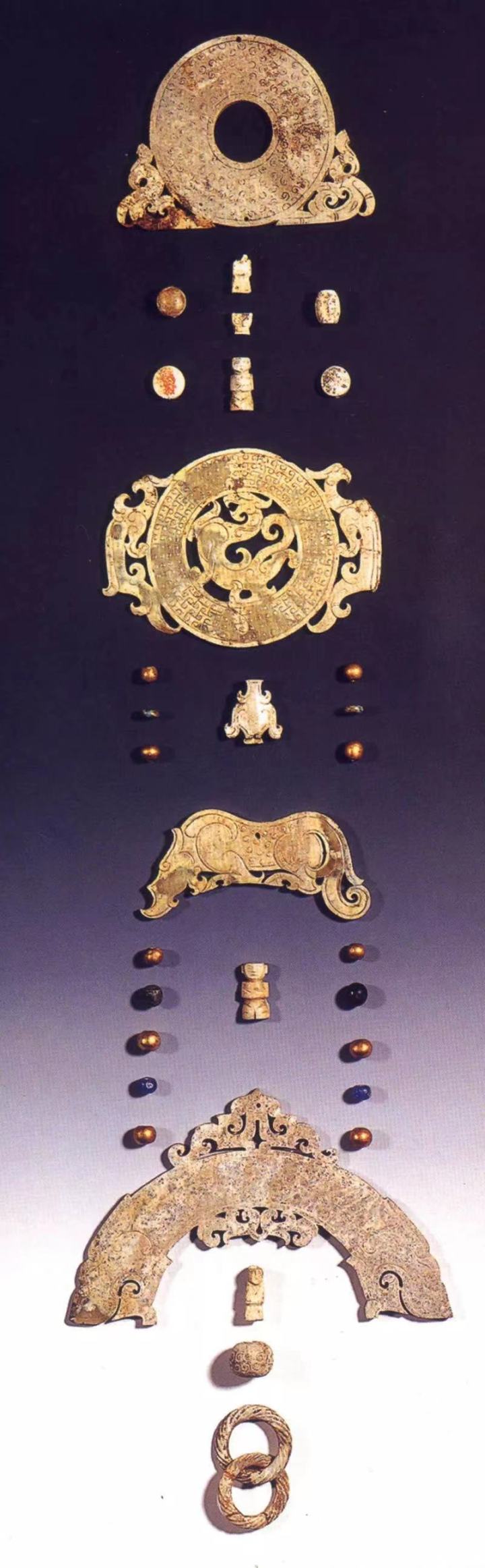 古代男子首饰图鉴：男人戴首饰就“娘”？他们自古就是首饰达人！_百科TA说