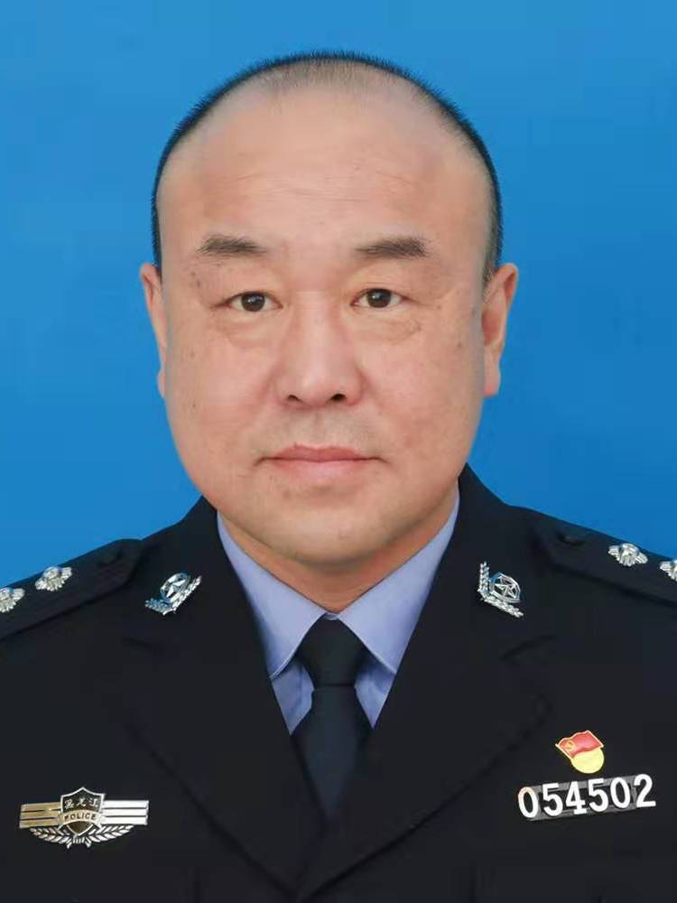 p> p>现任黑龙江省佳木斯市桦南县政府副县长,县公安局党委书记,局长