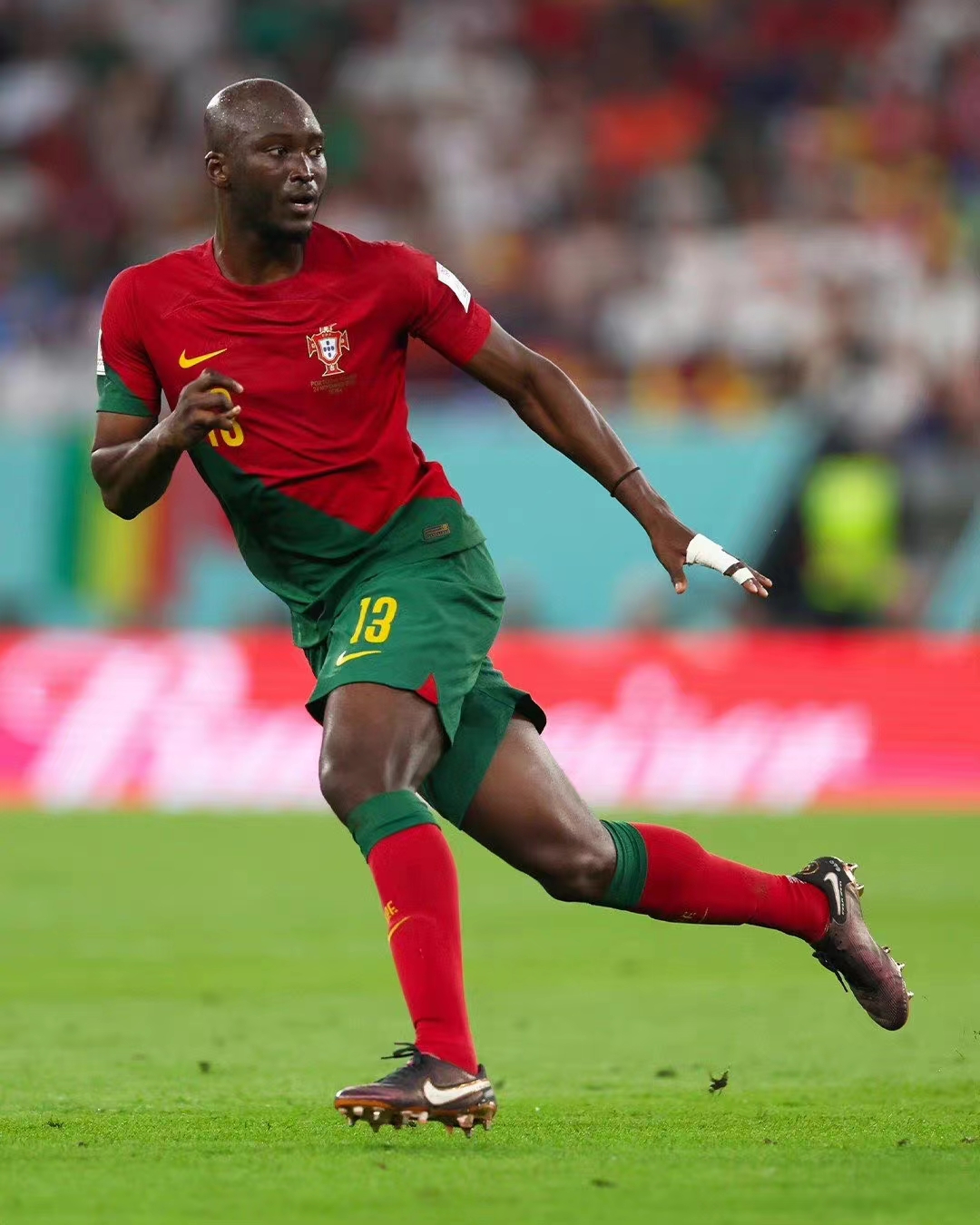  p>达尼洛·佩雷拉(danilo pereira),全名达尼洛·路易斯·埃利奥