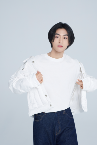  p data-id="szlzgk5utgpu">黄靖洲,中国内地男演员,1998年7月3日出生