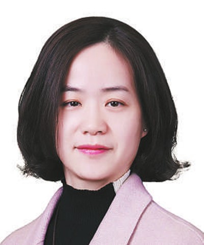  p>董芳,女,汉族,1981年1月生,中共预备党员,硕士研究生学历,现任武汉